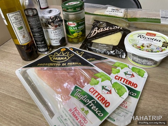 트러플 치아바타 샌드위치 관련 사진 - HAHATRIP 여행 가이드 트러플 치아바타 샌드위치 이미지 2 - HAHATRIP