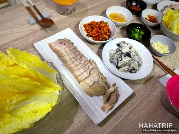 굴보쌈 관련 사진 - HAHATRIP 여행 가이드 굴보쌈 이미지 1 - HAHATRIP